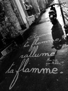 Craieation "Éteins ta flemme, rallume ta flamme." de Ma rue par Achbé